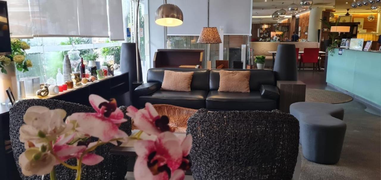 Extreme Boutique Hotel Keluang Zewnętrze zdjęcie