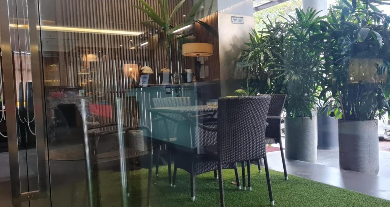 Extreme Boutique Hotel Keluang Zewnętrze zdjęcie